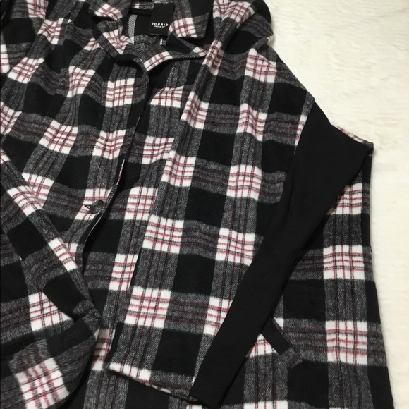 Torrid Plaid Black/White Top Coat NWT., Sz.6/6X - Picture 9 of 13